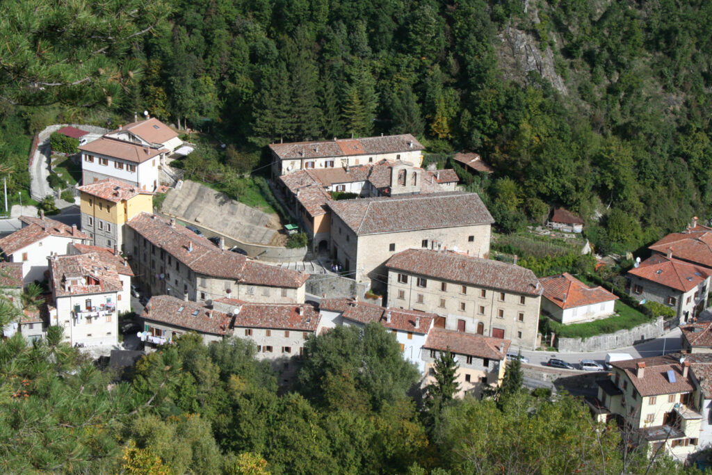 Il Borgo di Arquata del Tronto fotografato da un drone